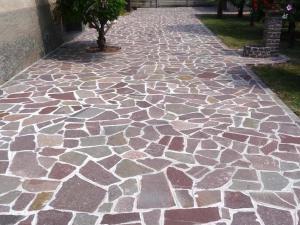 pavimentazioni in pietra porfido mosaico prezzi costi palladiana pietrarredo milano