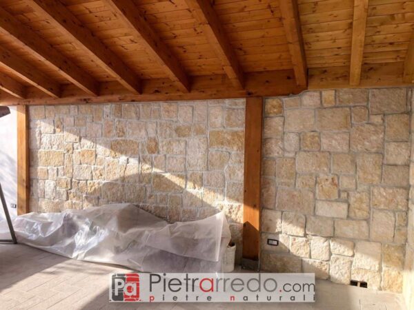 offerta parete rivestita con mattonelle pietra a spacco beige bella elegante patio prezzo pietrarredo antiqua offerta