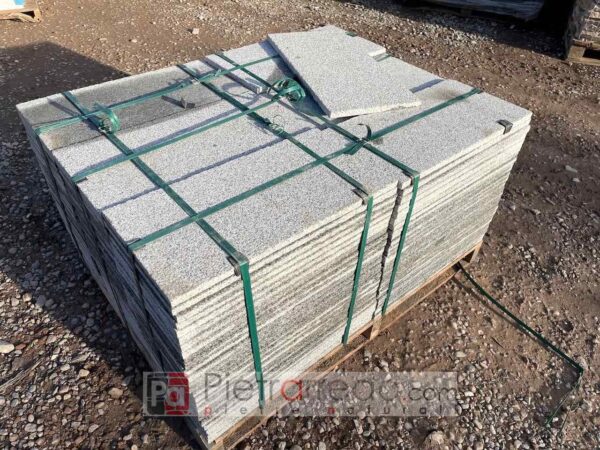 prezzo pavimento rivestimento granito lastre 30 x 60 cm granigliate bocciardate prezzo pietrarredo Milano lombardia