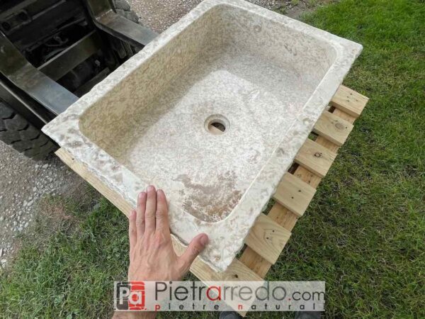 offerta lavandino marmo simil travertino pietra a spacco naturale prezzo per cucine casolare toscana italia stock pietrarredo prezzo