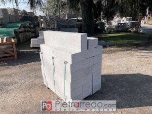 Cordolo in granito grigio sardo sardegna certificato da 100x25x15 cm prezzo pietrarredo milano parabiago cordoli stradali